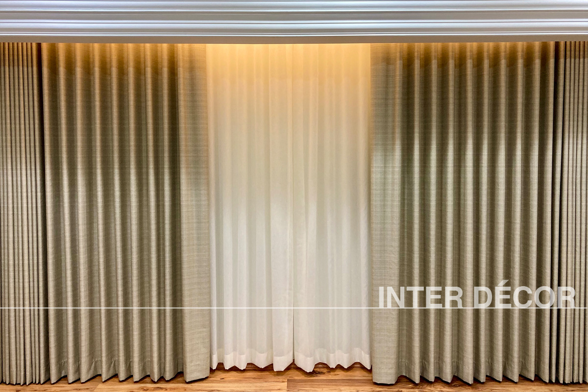 Curtain